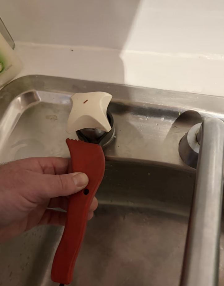 Rear hot tap serviced by H2PRO Plumbing to fix water hammer in Warrandyte