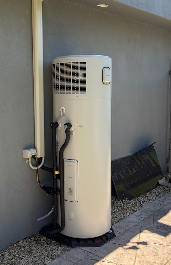 Heat pump installation Warrandyte – Aquatech Dynamic X8 270L